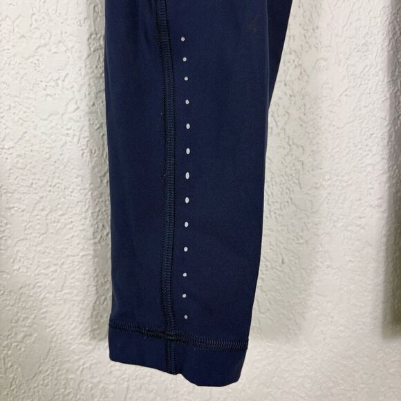 Lululemon Blue High Waisted Reflection Dot Tight Leggings with Side Pockets - Picture 4 of 11